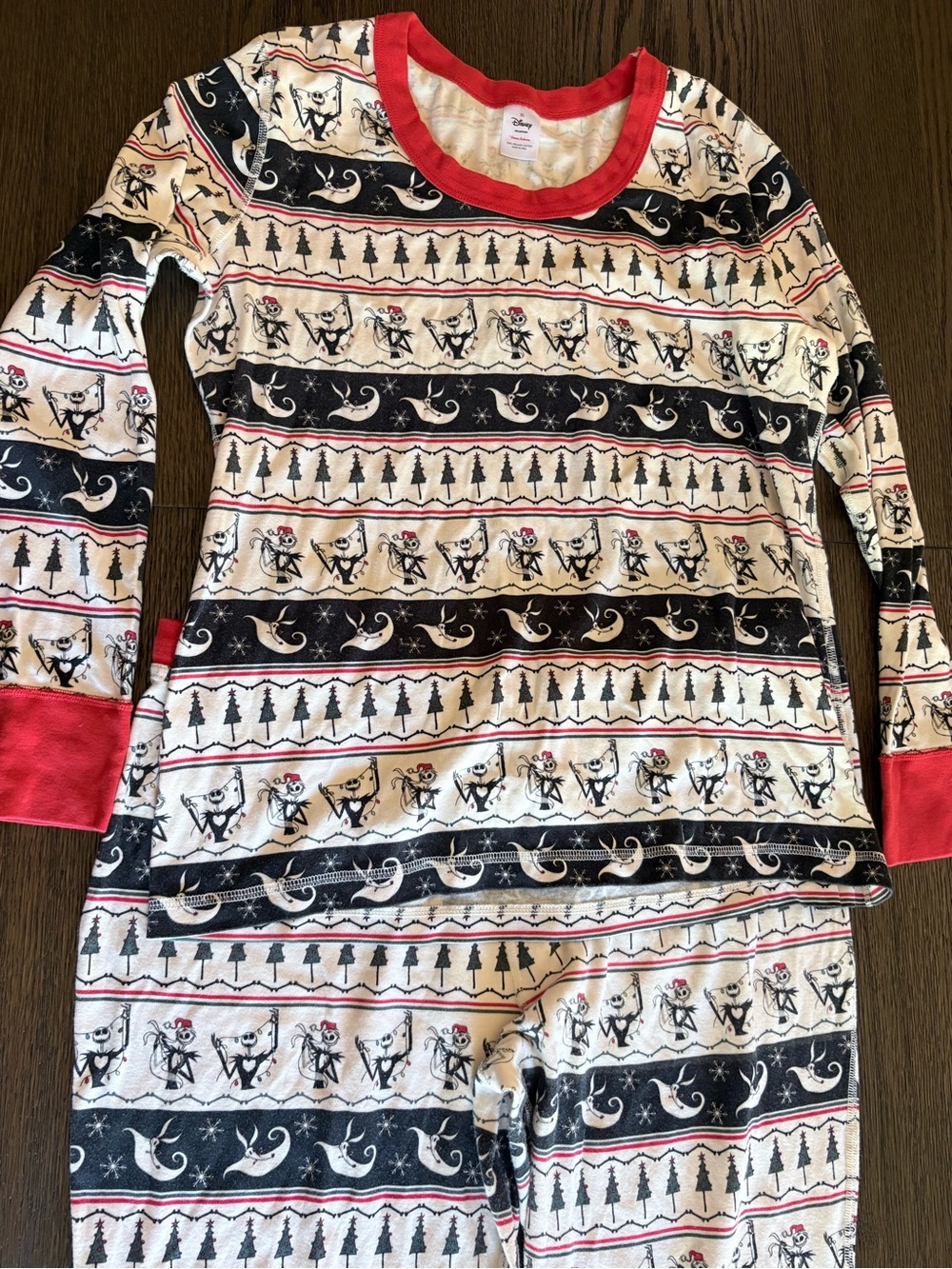 Disney Womens Nightmare before Christmas Pajama Set
